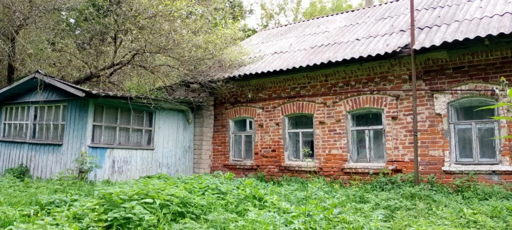 Нежилое помещение, общая площадь  42,8 кв.м., адрес объекта: Российская Федерация, Орловская область, м.р-н Болховский, с.п. Михневское, с Репнино, ул Заречная, дом 8, помещение 1